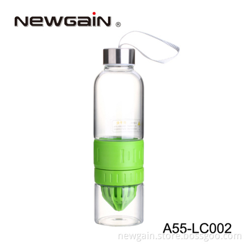 Hot sale,PP+Glass juicer bottle.Lemon cup.Juice Citrus Fruit Squeezer Infuser Orange Lemon Lime Press Juicer Bottle Zinger